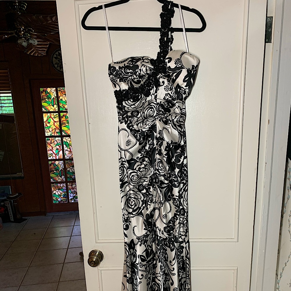 XSCAPE floral mermaid gown